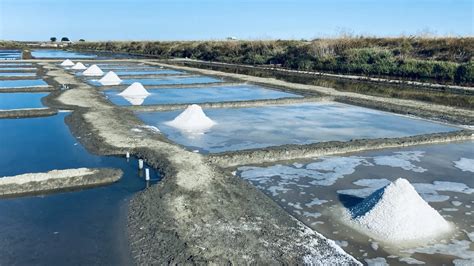 marais salants et village Ars-en-Ré