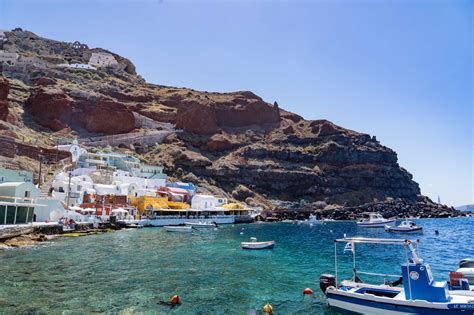 Oia et baie d'Amoudi à Santorin