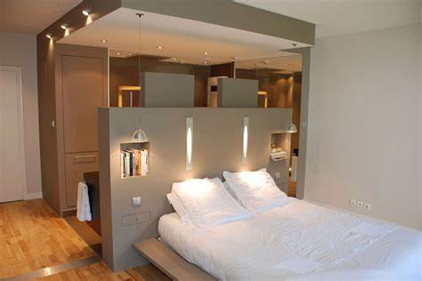 Chambre d’hôtes avec lit double et salle de bain