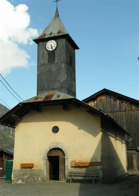 Chapelle traditionnelle du hameau du Bersend