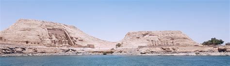 Temples d’Abou Simbel au bord du lac Nasser
