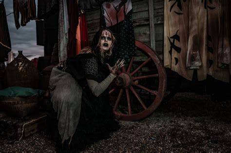 Madame Monroe sorcière Tarot House Traumatica
