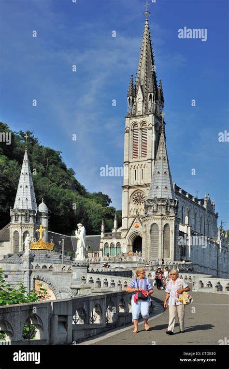 Églises Notre-Dame de Lourdes et Saint-Pie X