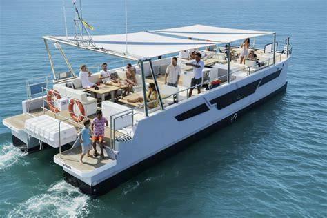 Groupe sur catamaran privé