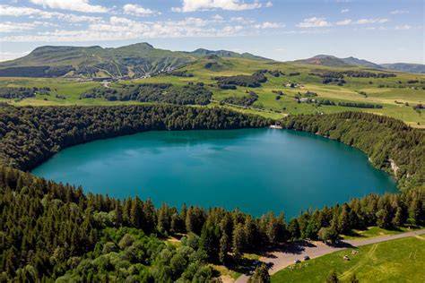 Volcans et lacs d'Auvergne