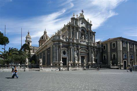 Catane Piazza del Duomo architecture baroque