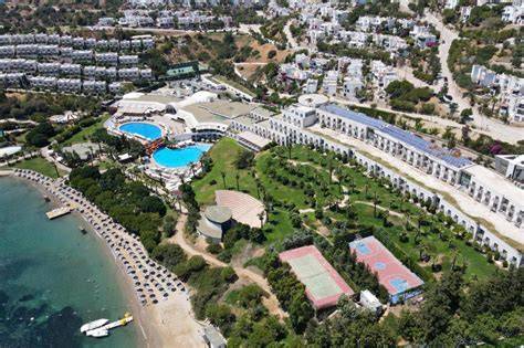 Jura Bodrum Resort et piscines extérieures