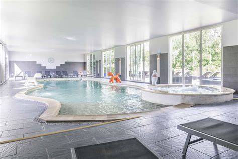 Piscine et spa résidence Deauville