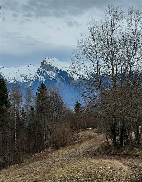 Randonnée familiale sur le versant nord