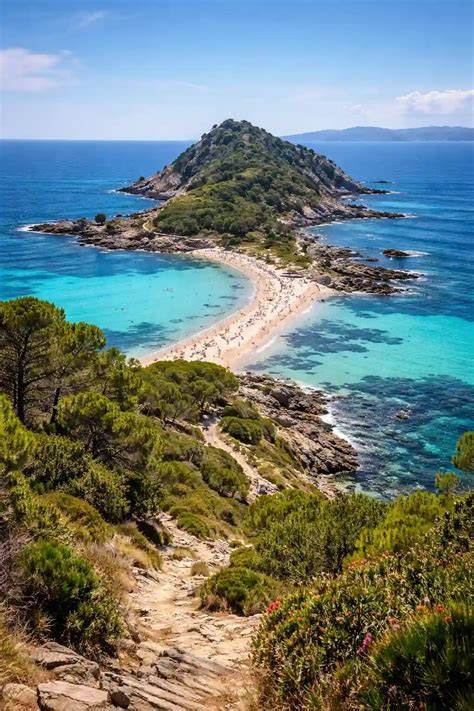 Cap Taillat vu depuis la mer