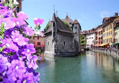 Vieille ville d’Annecy et canaux