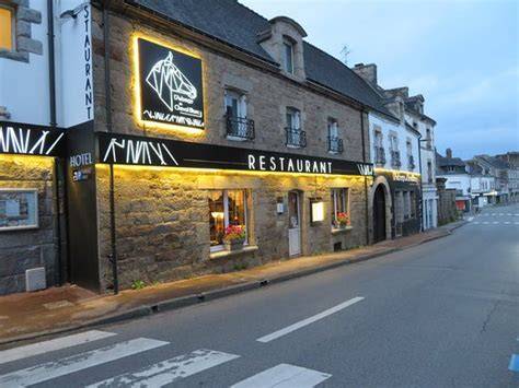 Auberge du Cheval Blanc à Baud façade