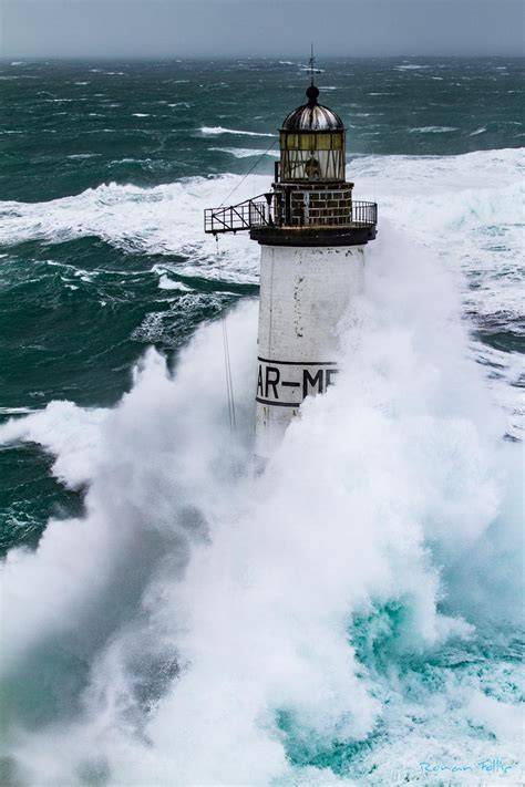 Chaussée de Sein et phare Ar-Men