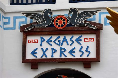 Train de Pégase Express en gare