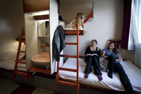 auberge de jeunesse conviviale en montagne