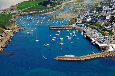 Port du Conquet et bateaux vers Ouessant