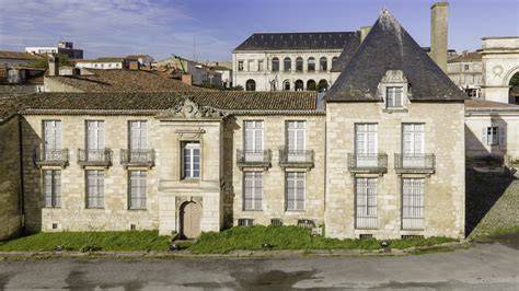 Hôtel historique au centre de Rochefort