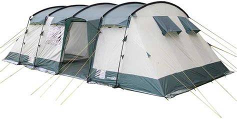 Grande tente familiale moderne dans un camping