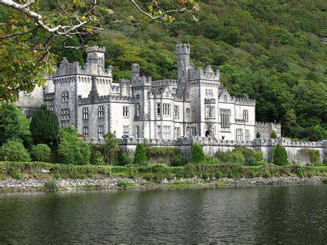 Abbaye de Kylemore et lac