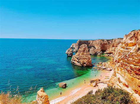 Falaises et plages dorées de l’Algarve