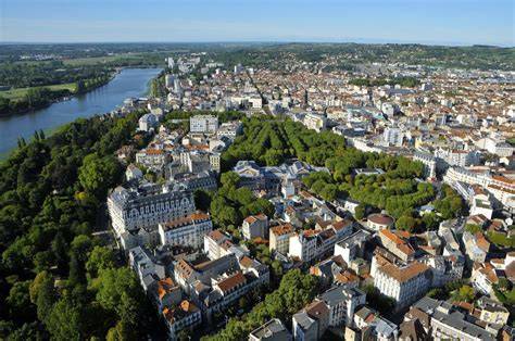 Vieille ville de Vichy au bord de l’Allier